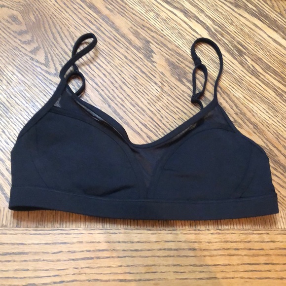 Uncharted waters top lululemon